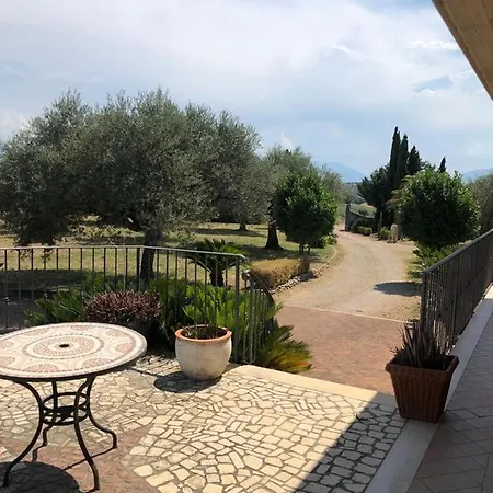 Leone Villa *